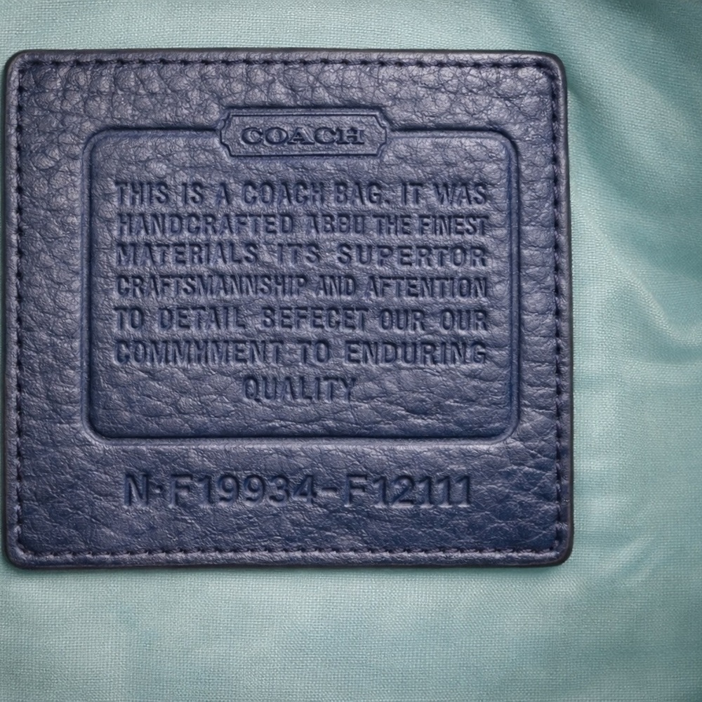 Authentic Coach Blue Leather Tote w/ Chain Straps Classic Everyday Bag - Picture 8 of 8